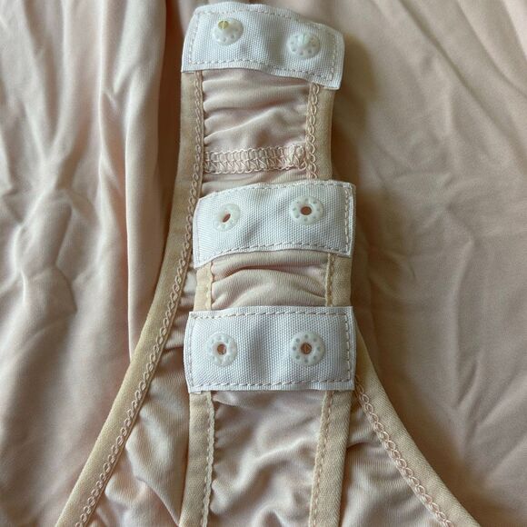 NWT Cache pink chain neck halter shirt top body suit Sz L holiday? - Picture 9 of 9